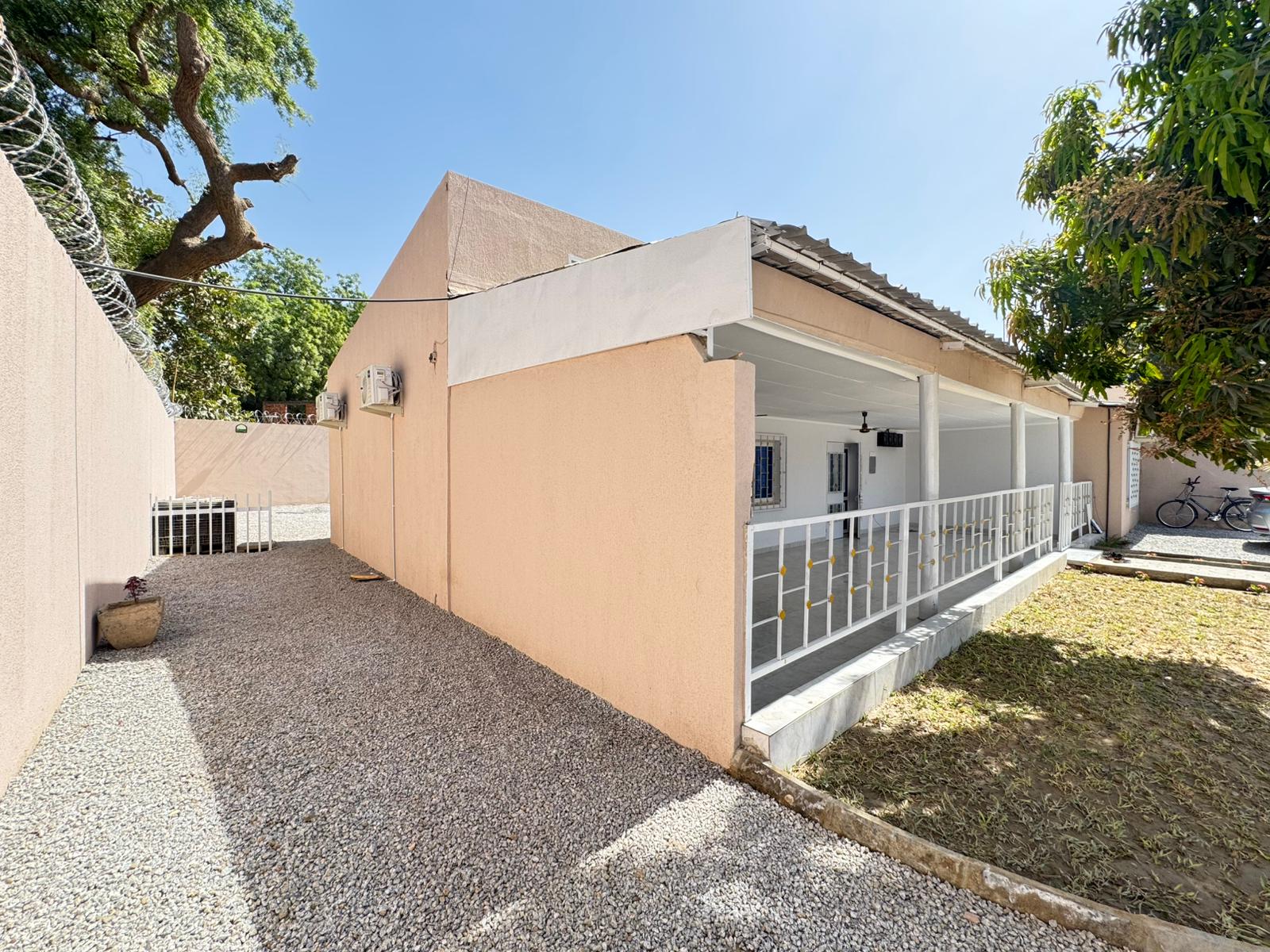 Villa meublée avec piscine - Image 4