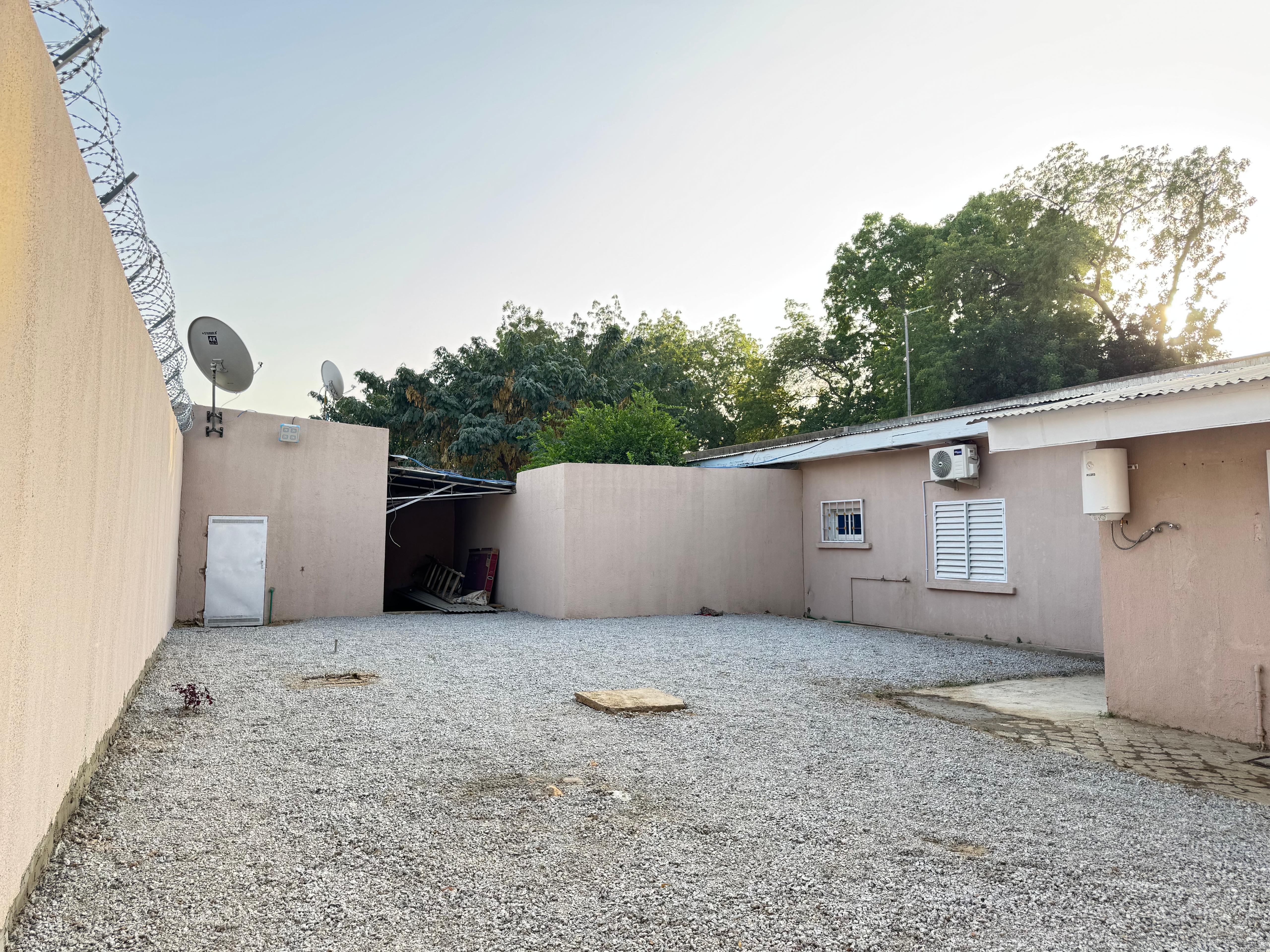 Cour arrière / Backyard